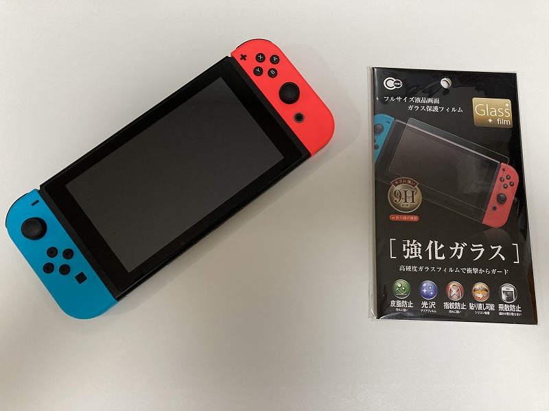 Nintendo Switchのガラス保護フィルムが割れた！本体は無事？上手に剥がす方法もスーログ