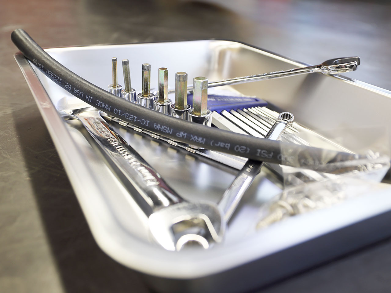 ツールボックスを新調し、ウレタンで収納トレイを作った話なごみまくり