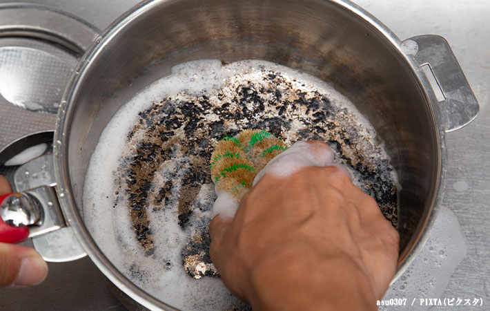 鍋の焦げ付きを落とす６つの方法！素材に合った落とし方も解説 – grapeグレイプ