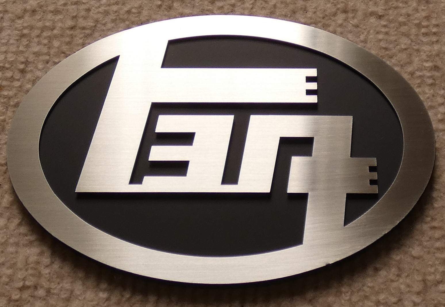 日本車のエンブレムを一覧で解説！あのロゴやマークを実車画像で紹介！CARTUNEマガジン