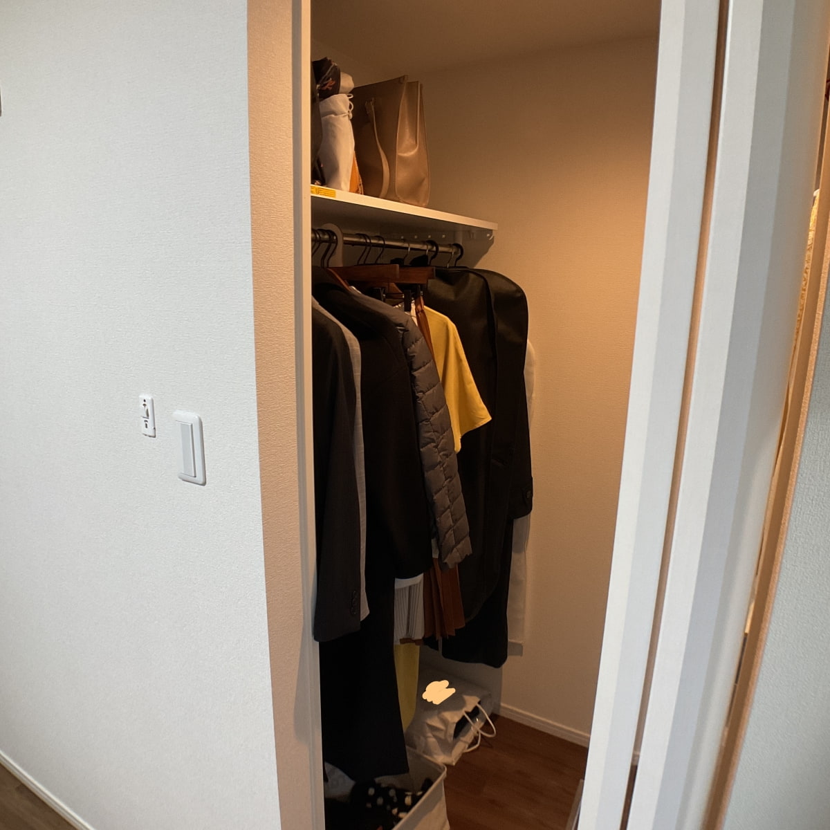 バッグの置き場所で悩んでる？上手な収納アイデア＆おすすめ5選COVEARTH MAGAZINE