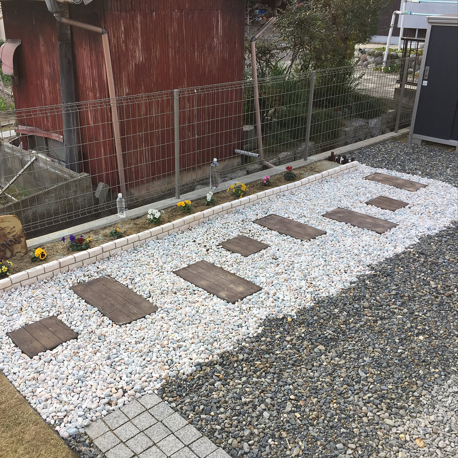 国産杉枕木 ブラウン 130×200×2000 販売終了庭園資材 通販ホームセンターのカインズ