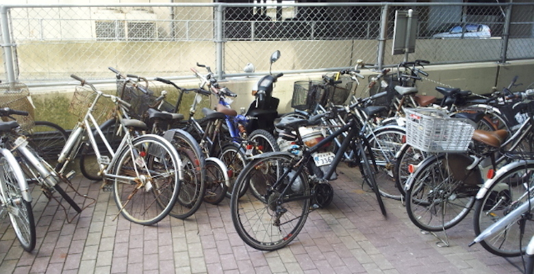 賃貸経営 アパートに放置された自転車「勝手に処分してOK？」