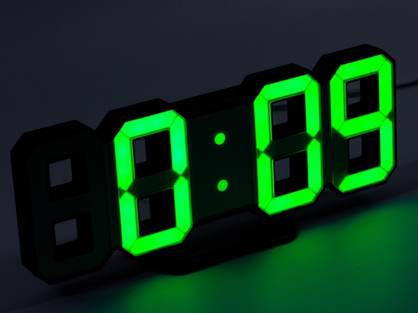 Make: Japan7セグメントの数字を物理表示。それぞれの工夫がこらされた驚きの作品 ― Maker Faire Tokyo 2022会場レポート4