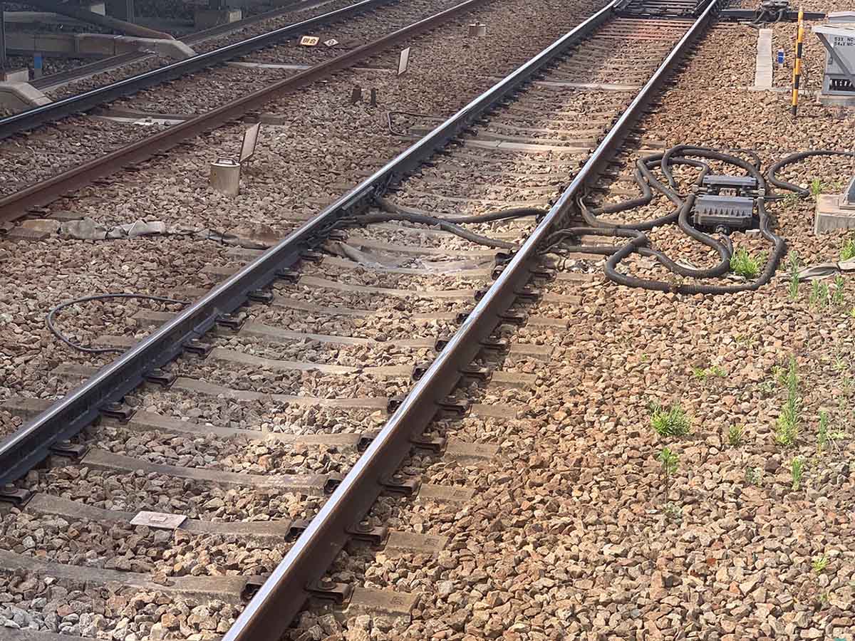 突き落とし殺人未遂事件 東海道線 品川駅で突き飛ばし人身事故、確保の男は死ぬまで塀の中に入っていたいからやりましたと供述「突き飛ばされた女性が電車にはねられた、そいつ殺人鬼だと言われて追いかけられてた」電車遅延東海道線 1月6日まとめ部