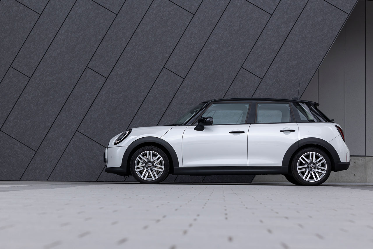 ヒョンデ、ジウジアーロデザインのクーペに敬意 680馬力の燃料電池スポーツ提案StartYourEngines清水和夫が主宰する自動車関連映像専門サイト