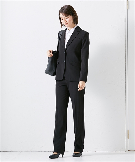 女性版 転職面接にふさわしいスーツとは？失敗しない選び方やインナー・靴・カバンなどのアイテムと着こなし例を解説 - ENJOY ORDERMAGAZINE Ladies