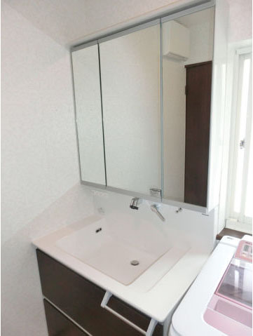 造作洗面台はやめとけ」と言われる理由と後悔を防ぐポイントおしゃれな施工実例も