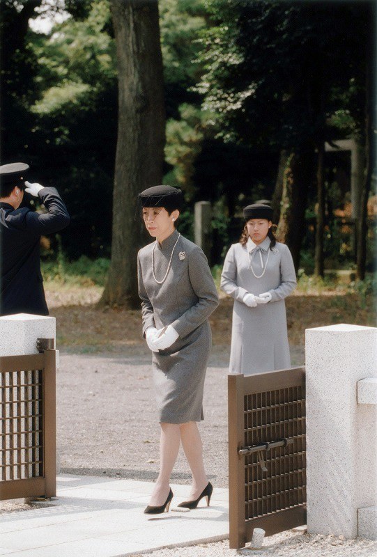 憲仁親王妃久子さまってどんな人？主な出来事や数多くの名誉総裁、家族図について詳しく解説ポイントデビューデジタル POINT DE VUEDIGITAL│ 世界の王室・セレブの歴史、文化、ファッションメディア