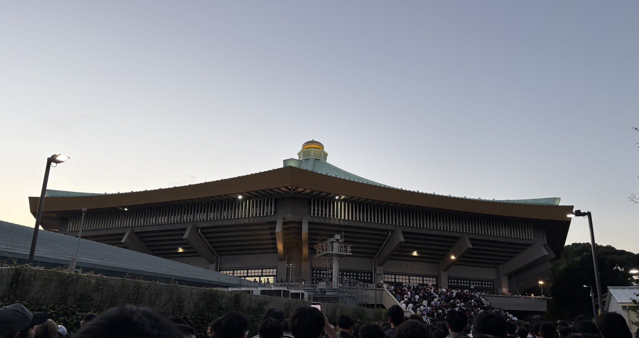 日本武道館の擬宝珠 ぎぼしオーダー金属建材の菊川工業