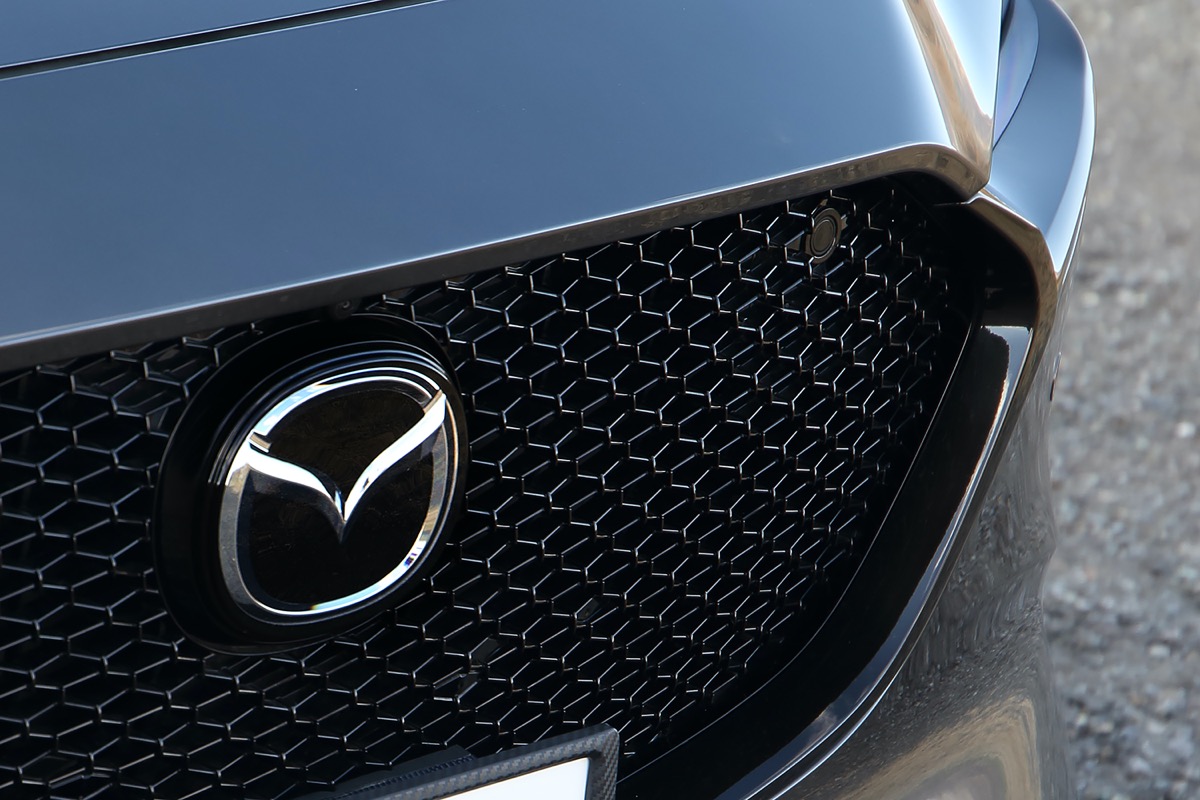 マツダの旧ロゴマーク。ALTERNA CREATES - オルタナクリエイツ