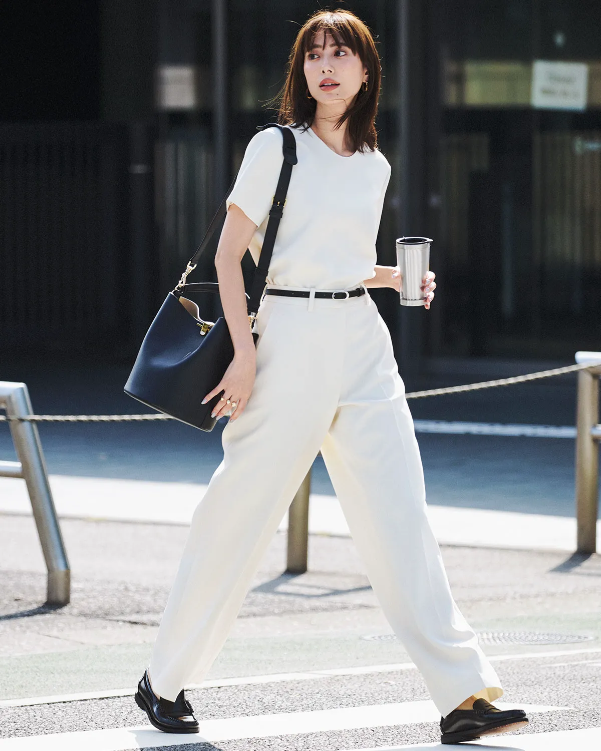 夏のオフィスカジュアルコーデ35選！マナーを押さえて好印象＆暑い日でも快適に - ファッション通販SHOPLIST ショップリスト