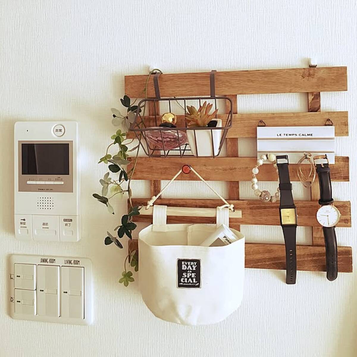 こんなものまでできちゃう！アイデアしだいで楽しめる100均すのこ活用法RoomClip mag暮らしとインテリアのwebマガジン