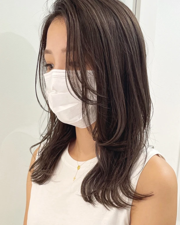 オフィスで浮かないハイライトの仕方TikTok