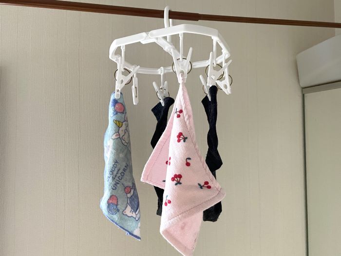 え？便利すぎるんですけど⁉針金ハンガーの目ウロコな活用法4つ - ライブドアニュース