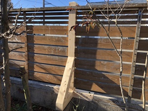 防風フェンスを設置して強風対策！台風や春の強風から家を守りましょう！海老名市や座間市で駐車場リフォームなどのお庭リフォームなら高野にお問い合わせを