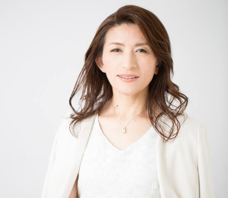 ビジネス・プロフィール写真女性スタジオファン・プロモーション