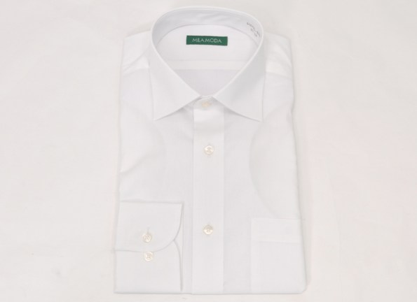 就活で着るワイシャツの選び方色・柄・襟・ボタン・サイズの特徴と着こなし方 - ユニキャリ - 学生のための就活応援メディアPowerd by洋服の青山