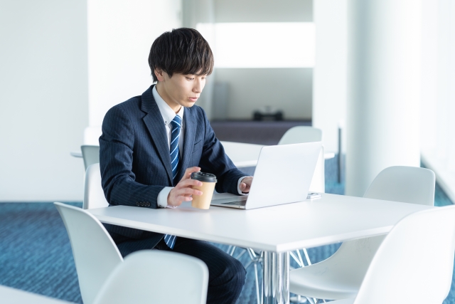 上司へのメールの宛名は？ 知っておきたい社内メールのマナーBOXIL Magazine