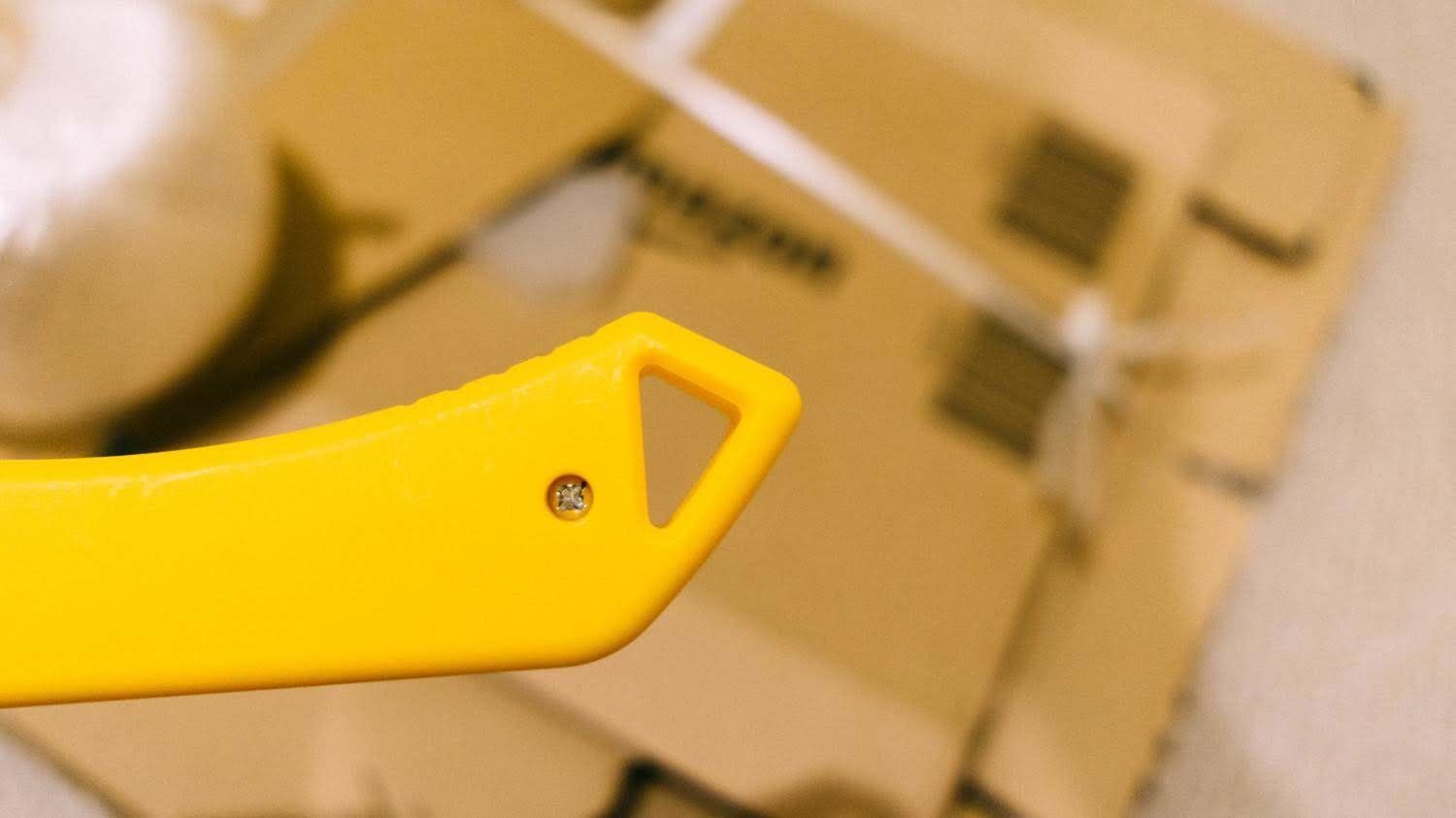 超簡単で便利！紐がゆるまないダンボールのまとめ方について考えてみました。 写真多数掲載えほんクラブ