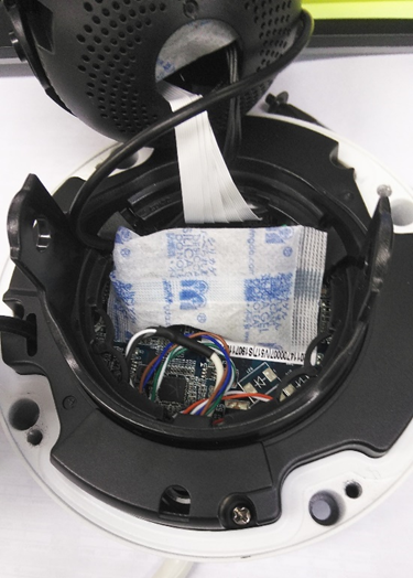 この白い監視カメラみたいなのはなんですか？ - 赤くたまに点滅して怖いです- Yahoo!知恵袋