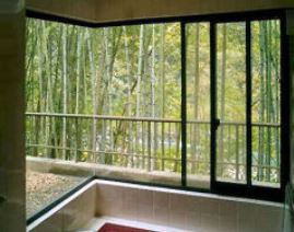 コーナーサッシ 取り付け ガラス入れ大阪玄関ドアリフォーム・交換玄関ドア専科 大阪店