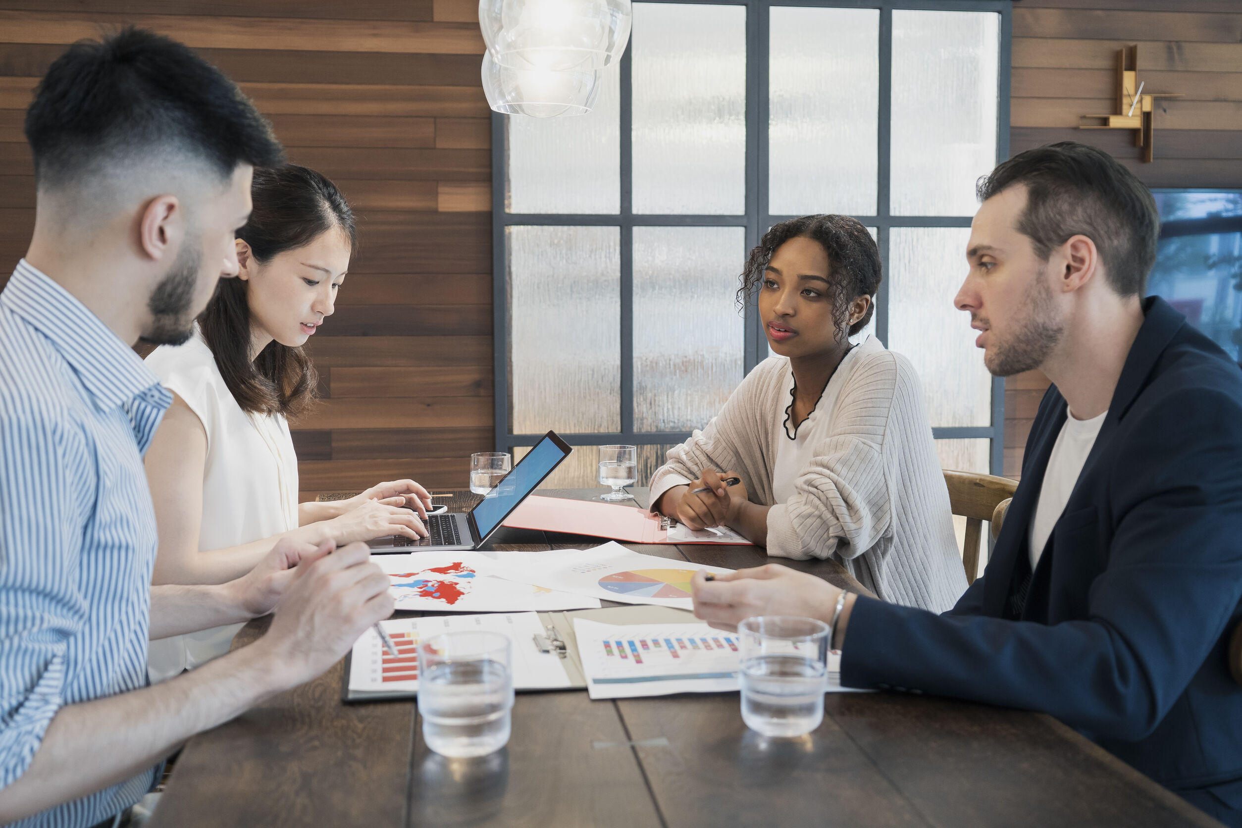 ビジネス英語 チーム名のサンプル737選：仕事や社内スポーツなどIndeedインディード