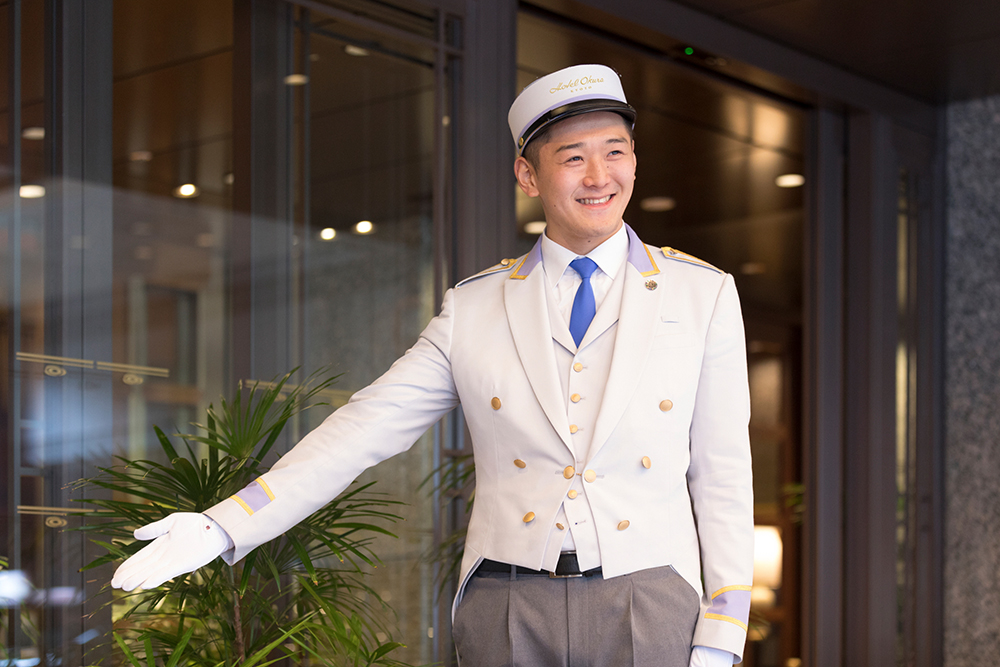 374 ホテル ドアマン Stock Photos, High-Res Pictures, and Images - Getty Imagesホテル ポーター, ホテルマン, コンシェルジュ