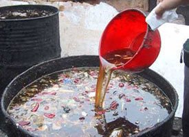 中國回收超噁「地溝油」 餐廳撈水溝、廚餘好想吐@JinRyangKR