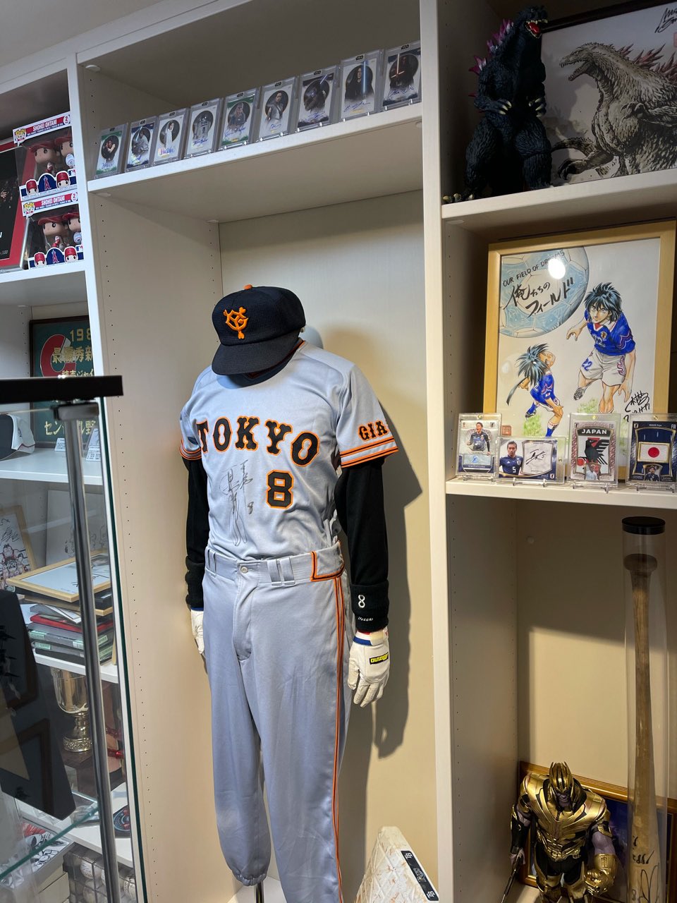 アニメオタクの部屋紹介！大量にあるグッズを飾っているコレクションルームを大公開！！ アニメグッズ フィギュアの収納 グッズの飾り方 ルームツア