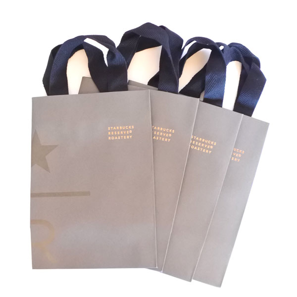 スタバの紙袋、ルーペでのぞくと「その発想はなかった」「ブックカバー作れそう」 – grapeグレイプ