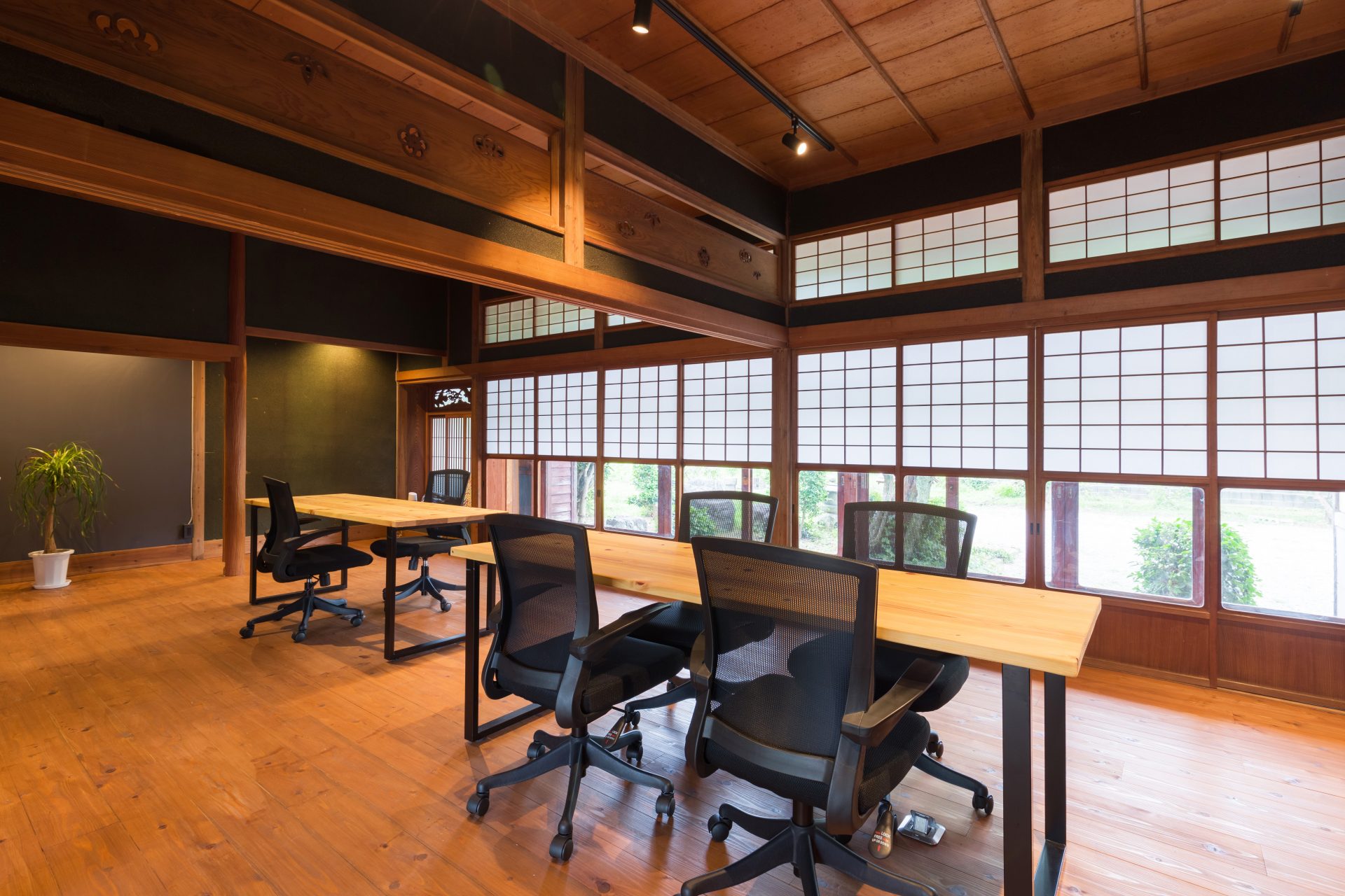 古民家シェアオフィスの運営。うきは市うきはの宝 株式会社