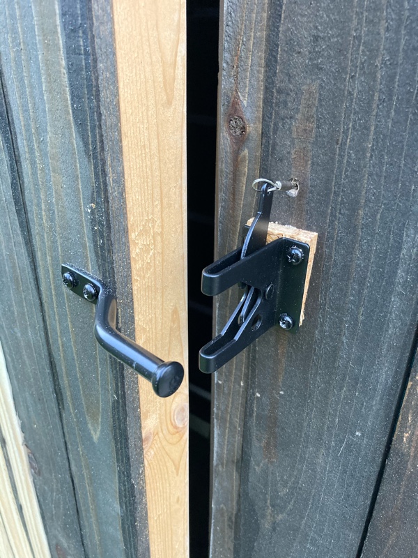 ウエスタンラッチ スチール製1セット