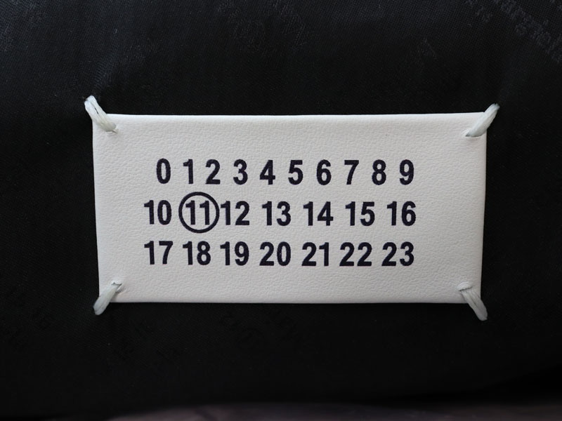 Maison Margiela カレンダーロゴ Tシャツ ブラック L メンズ