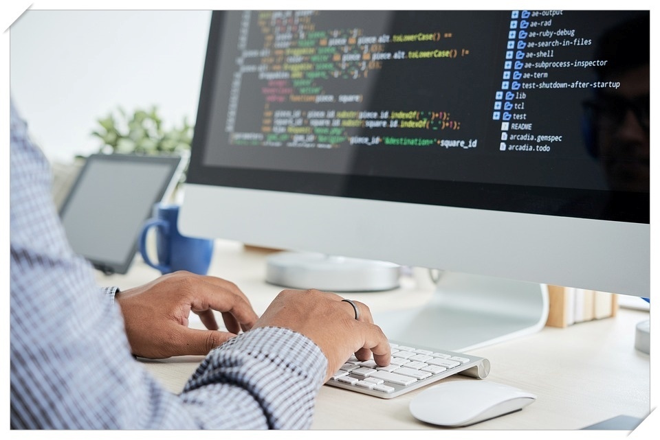 AI開発をするエンジニアのイメージ。 写真素材6036891- フォトライブラリ