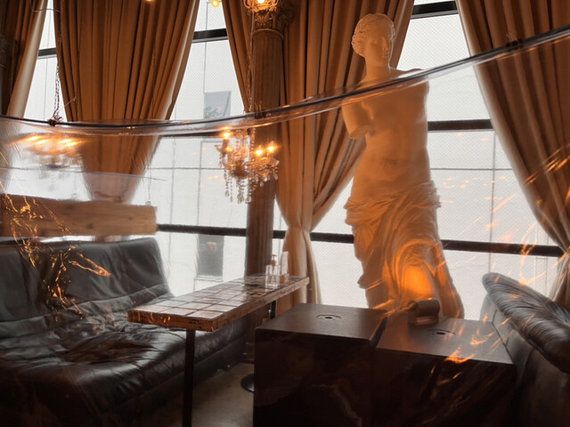 渋谷カフェ 非日常を楽しめる空間 , ., こんにちはandpeopleです！, 🎥andpeople 神南店🌙💙,渋谷駅から徒歩6分のビル6階にあります！, @andpeople.jinnan,見返せるように保存しておくのがオススメです！ , ✴︎andpeople 神南___, 「渋谷駅」徒歩6分！, 定休日 不定休, ____,現在の営業について ,