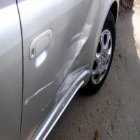 修理・補修：キズ・ヘコみ・ガラス傷：修理・補修：キズ・ヘコみ・ガラス傷：傷・へこみの修理・補修、板金塗装、フロントガラス修理なら素早くきれいに仕上げます。知多半島・半田・阿久比・常滑で地域No.1- 住吉タイヤ