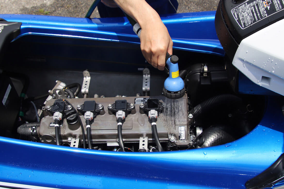 エンジンルーム水洗い 日産 セレナハイブリッド・C26 by かずやんです - みんカラ