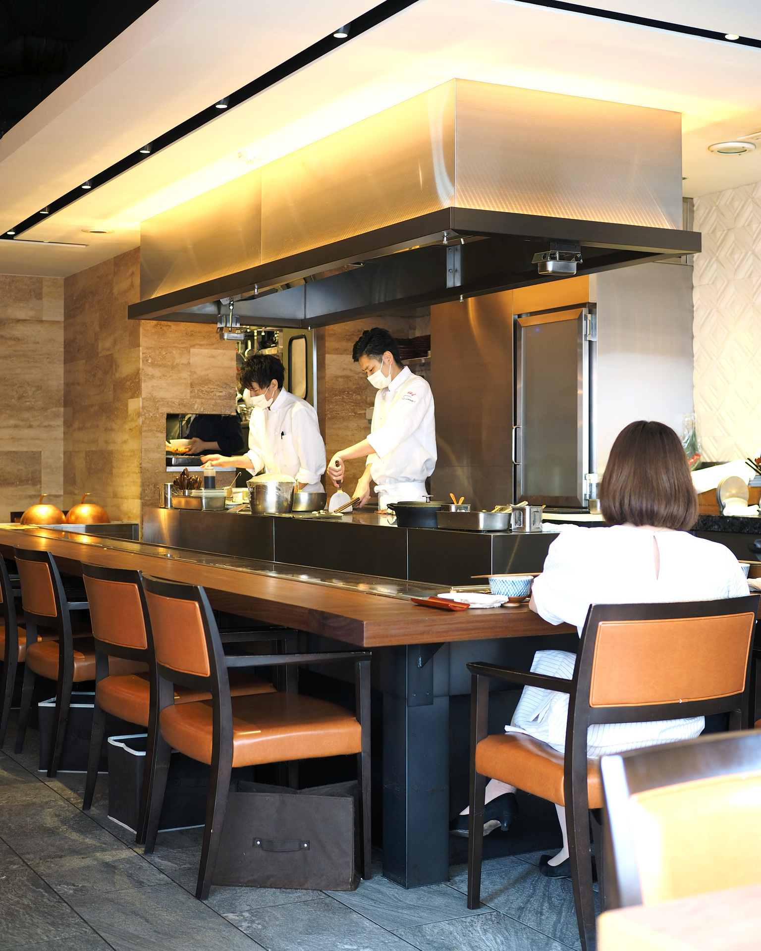 神田「くずし鉄板 あばぐら」なずなの東京食べ歩きブログ