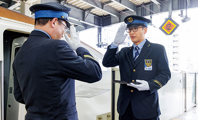 1期生は4人→いま80人 東海道新幹線、女性運転士誕生から20年：朝日新聞