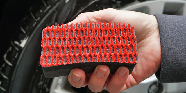 タイヤの隠れ汚れも浮かして落とす、強力クリーナー使ってみたソフト99広報ブログ「99ブロ」