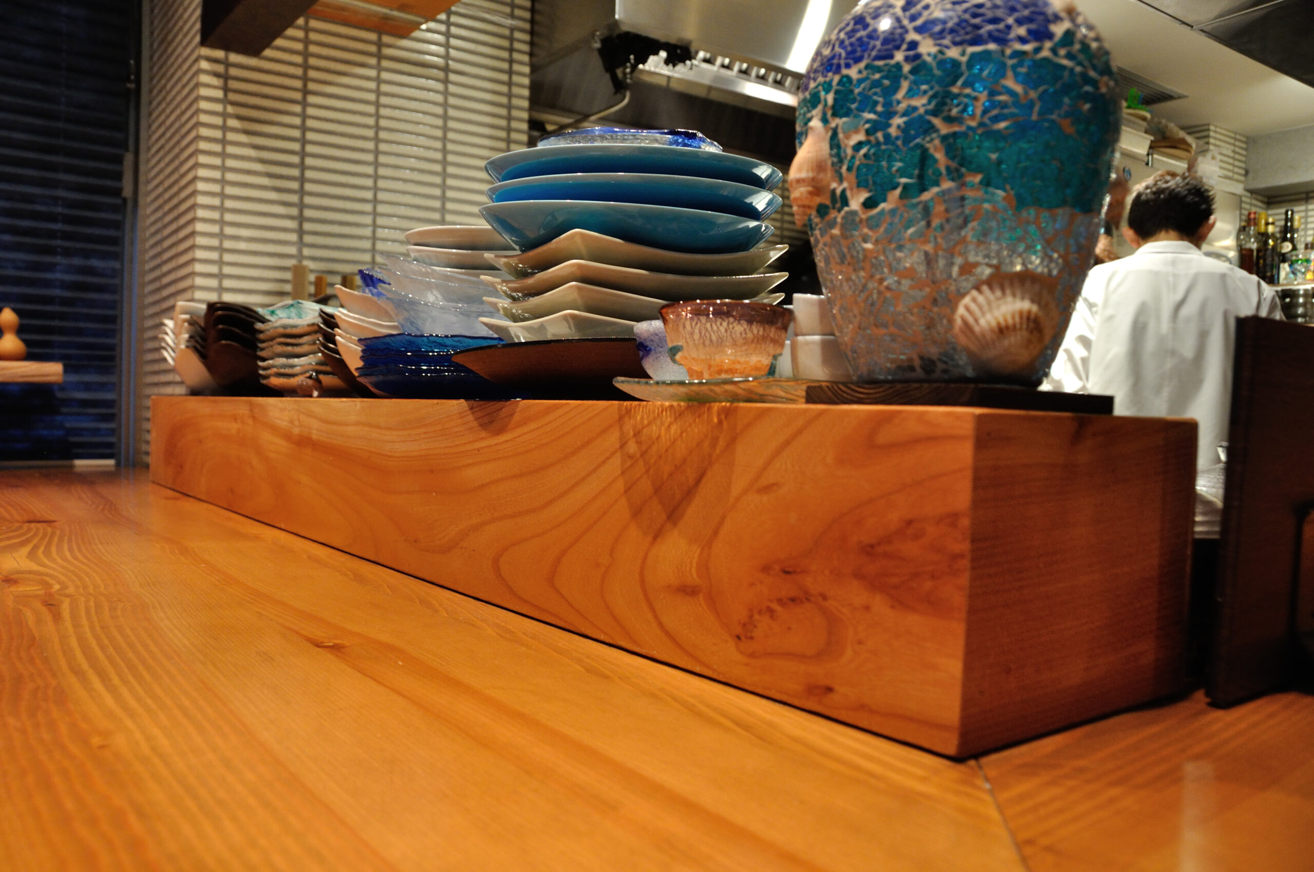 カウンター 店舗デザイン居酒屋・バー・寿司屋 カウンター 店舗デザイン – 店舗デザイン・企画・設計ならエムアンドアソシエイツM&Associates