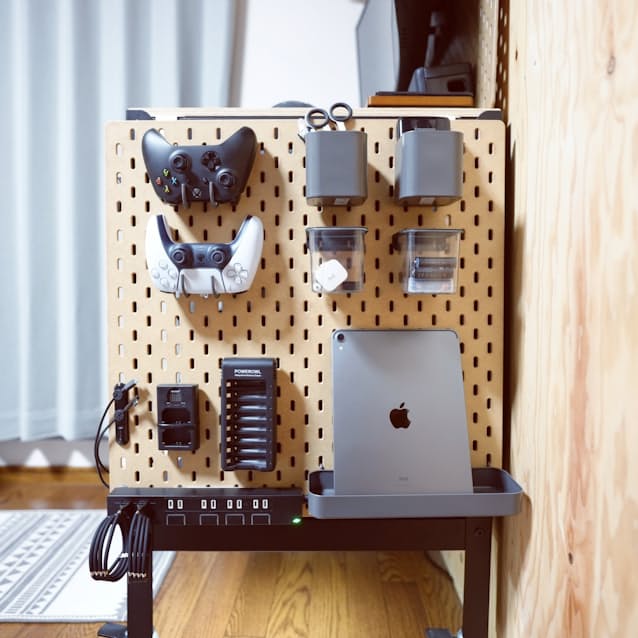 小さな家の味方！「無印良品」の「壁に付けられる家具」で充電ステーションをアップデート！シンプルで豊かな暮らし～Create a simplelife～