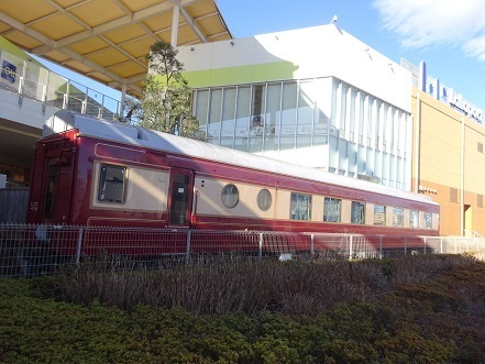 線路巡礼:武蔵野線新三郷駅、武蔵野操車場の跡。国鉄貨物の墓場に夢空間 - 線路巡礼２