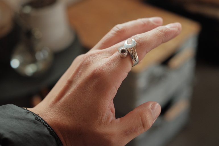 Amazonエスコートサージカルステンレス 316L 各種カラー シンプル 細身 リング アレルギー対応 サイズゴールド, 1リング 通販