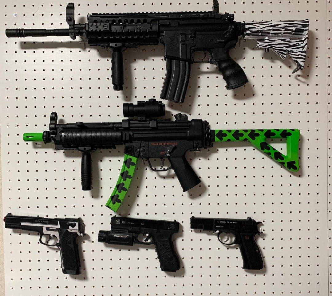 100均で壁掛けガンラックを自作してみた サバゲーDIYサバゲーの'さ'