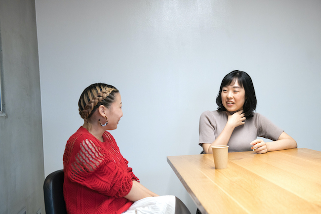 チャプターズで出会った人は大勢！恋愛に限らず、毎月20分知らない人と本の話をするだけでも有意義なサービス。 チャプターズお客様インタビューChapters Blog