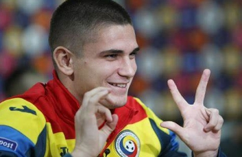 ルーマニア人男性が Galaxy S4 を秘密のスパイ ドローンに接続 - ワンクリック ルート