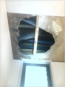 自分でできる排水パイプ水漏れの直し方！パニックにならない為に住まいる水道