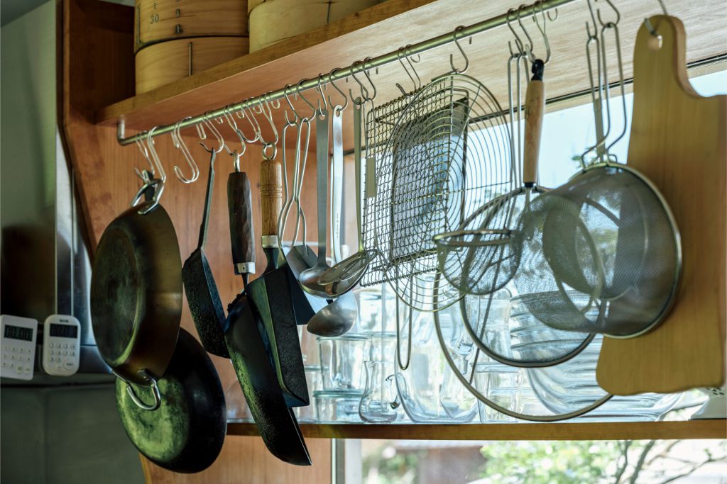 使いやすい場所で時短もかなえる♪スッキリ気持ちよい調理器具収納2025年5月25日- エキサイトニュース